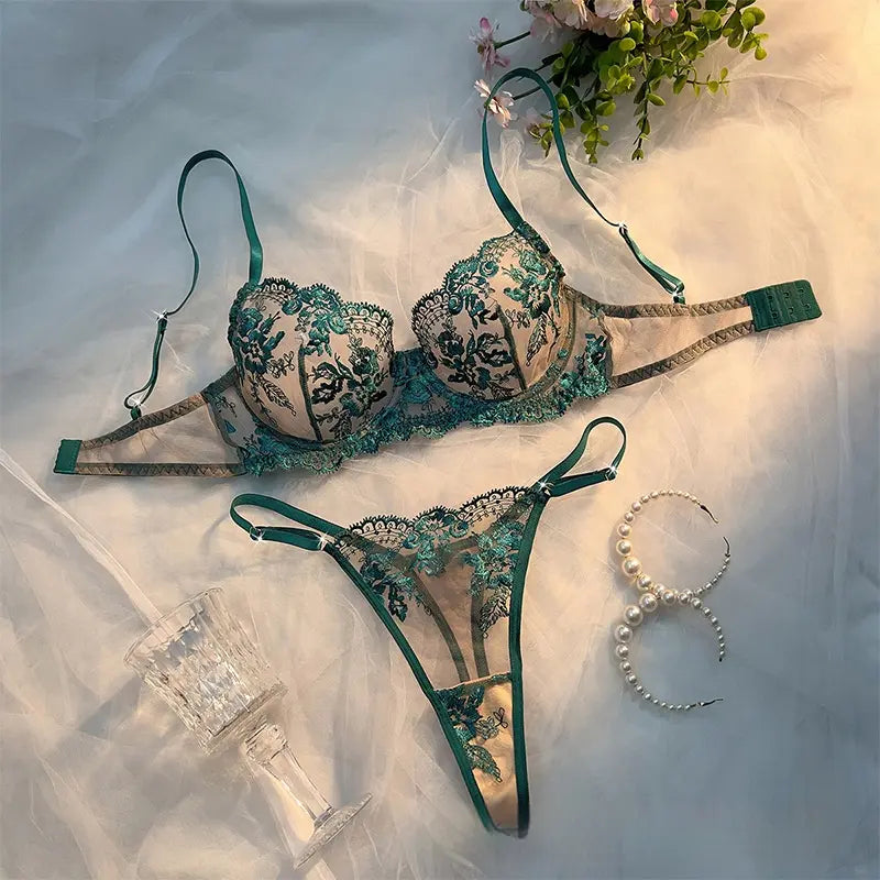 💫Sexy Embroidered Mesh Lingerie Set - Sheer Underwire Bra & Panty
