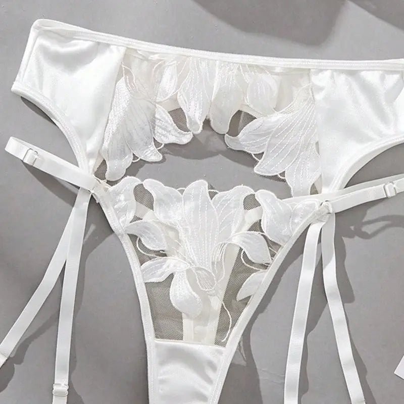 💫Sexy 3-Piece Floral Lace Lingerie Set - Underwire Bra & Garter Belt